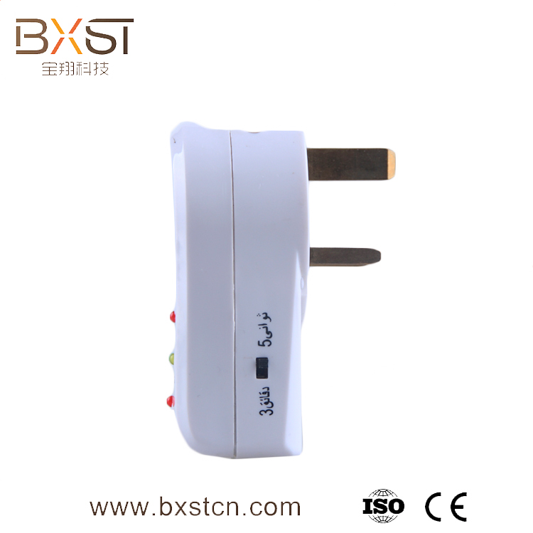 Bộ bảo vệ điện áp BXST với ổ cắm phổ quát cho máy tính V005